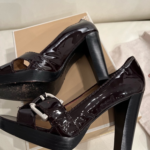 Michael Kors milan patent pump chocolate - Picture 11 of 14